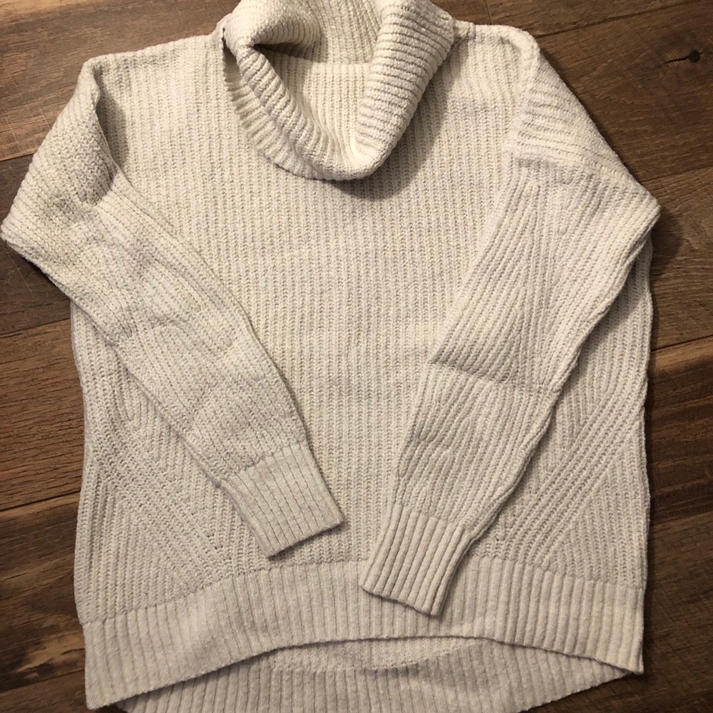 Women’s chunky knit sweater